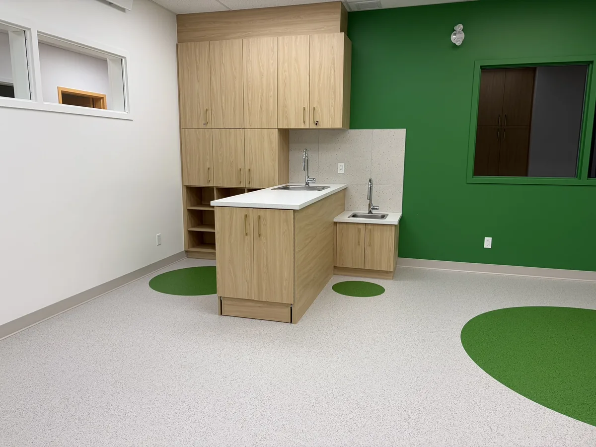 Nettoyage après construction CPE Bécassine Drummondville — salle de bain