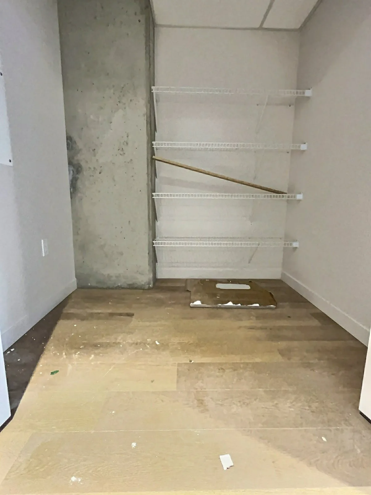 Nettoyage après construction résidence aînés 100 logements Drummondville — salle de bain